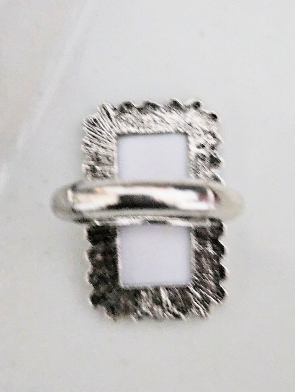 RED DOMINO RING ADJUSTABLE SIZE 7 - 9 - Picture 5 of 6